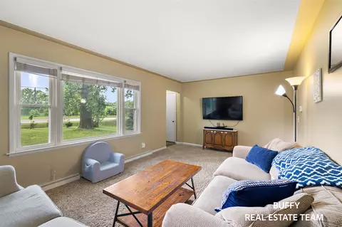 Living - 13384 68th, Allendale, MI 49401 photo 2 of 2
