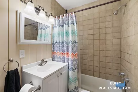 Bath - 13384 68th, Allendale, MI 49401 photo 1 of 1