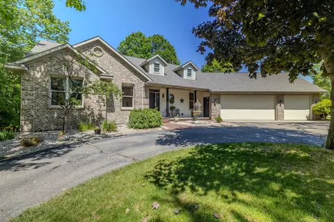 8484 24th, Jenison, MI 49428