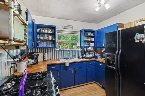 2034 Royce, Kalamazoo, MI 49001