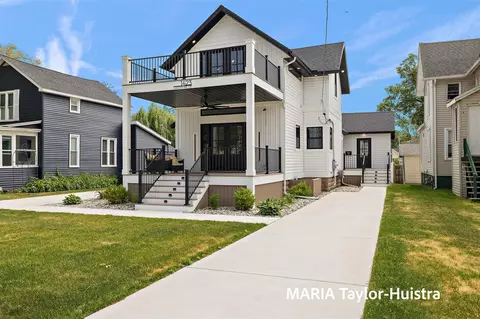 1423 Lakeshore, Muskegon, MI 49441