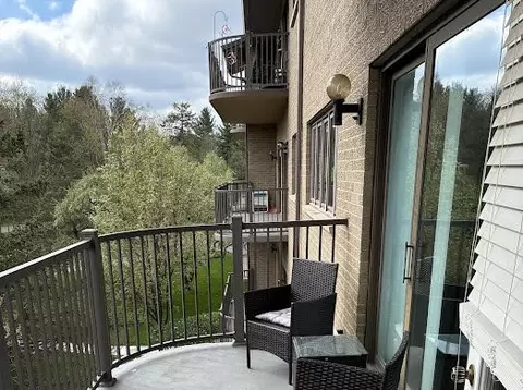 4040 Greenleaf #308, Kalamazoo, MI 49008