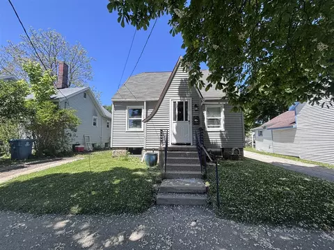 286 3rd, Manistee, MI 49660