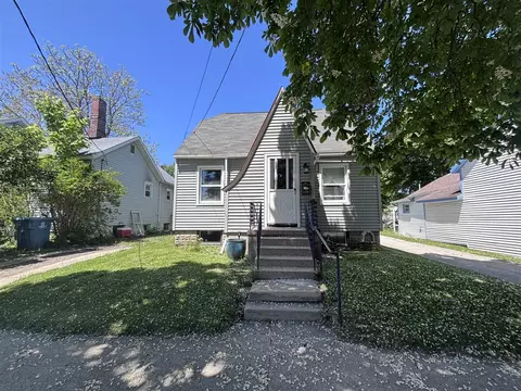 286 3rd, Manistee, MI 49660