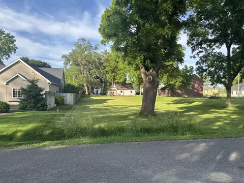 6880 Dutton, Caledonia, MI 49316