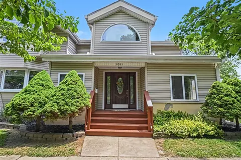 Exterior - 1011 State, Adrian, MI 49221 photo 2 of 14