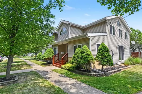 Exterior - 1011 State, Adrian, MI 49221 photo 11 of 14