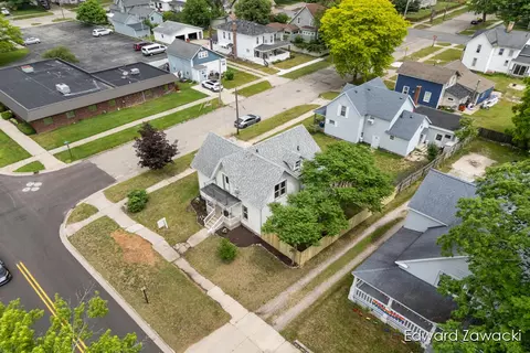View/Area - 404 S S Brg, Belding, MI 48809 photo 3 of 11