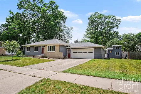 4631 Carrick, Grand Rapids, MI 49508