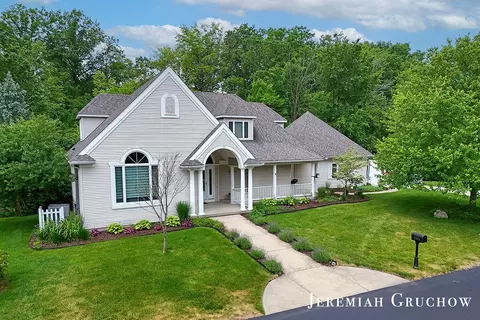 3333 Falcon Blf, Grand Rapids, MI 49525