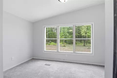 Bedroom - 9988 N West County Line Rd, Newaygo, MI 49337 photo 3 of 5
