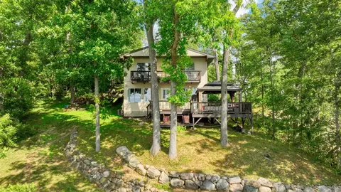 192 Eastshore, Jerome, MI 49249