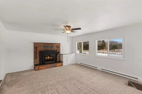 Living - 9700 Fenner, Perry, MI 48872 photo 1 of 4