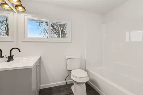 Bath - 9700 Fenner, Perry, MI 48872 photo 2 of 3