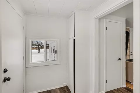 Entry Way - 9700 Fenner, Perry, MI 48872 photo 2 of 3