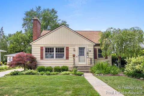 303 Wallinwood, Grand Rapids, MI 49503