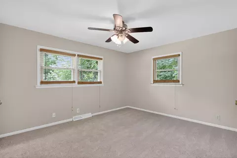 Bedroom - 100 N Second, Jackson, MI 49202 photo 7 of 10