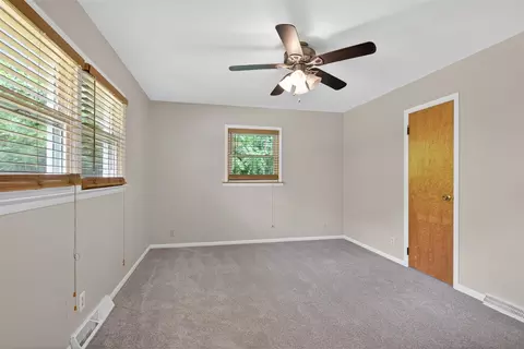 Bedroom - 100 N Second, Jackson, MI 49202 photo 10 of 10
