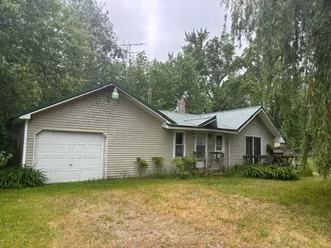 4779 3rd, Barryton, MI 49305