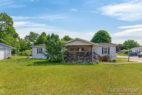11235 Caron, Lowell, MI 49331