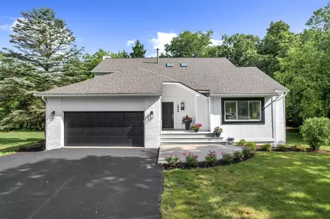 3999 Edmonton, Ann Arbor, MI 48103