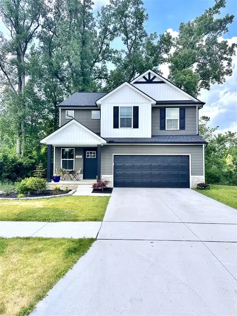 700 Machnik, Chelsea, MI 48118