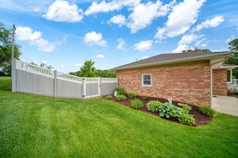 Exterior - 3780 Hendee, Jackson, MI 49201 photo 5 of 14