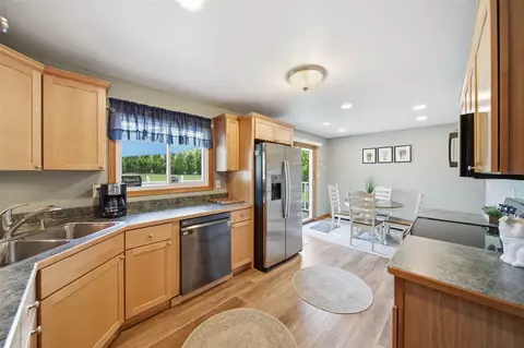 Kitchen - 3780 Hendee, Jackson, MI 49201 photo 5 of 5