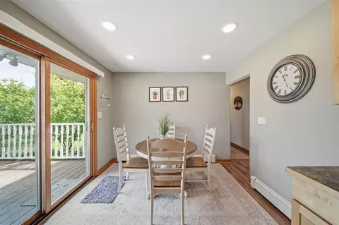 Dining - 3780 Hendee, Jackson, MI 49201 photo 3 of 3