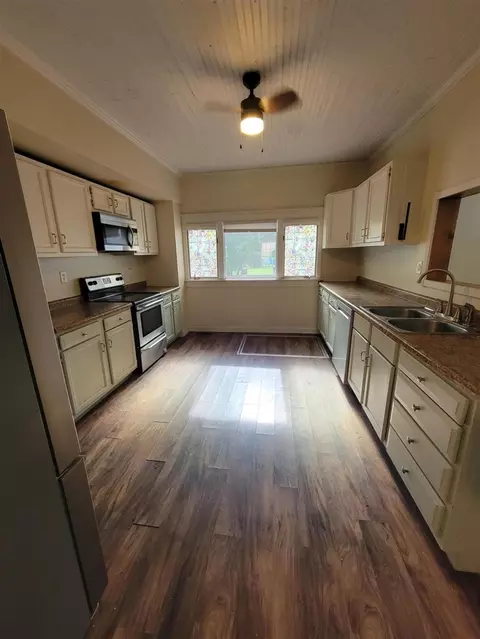 Kitchen - 709 E Isham, Lyons, MI 48851 photo 1 of 3