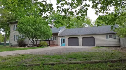 Exterior - 709 E Isham, Lyons, MI 48851 photo 4 of 6