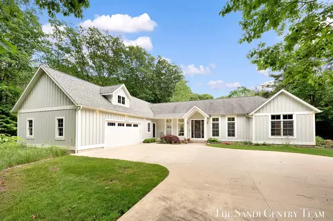 12620 Golf Ests, Grand Haven, MI 49417