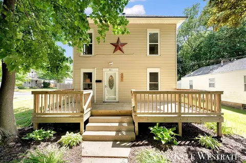 301 W Montcalm, Greenville, MI 48838