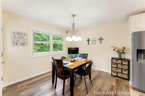 Dining - 145 Stonegate, Spring Lake, MI 49456 photo 2 of 3