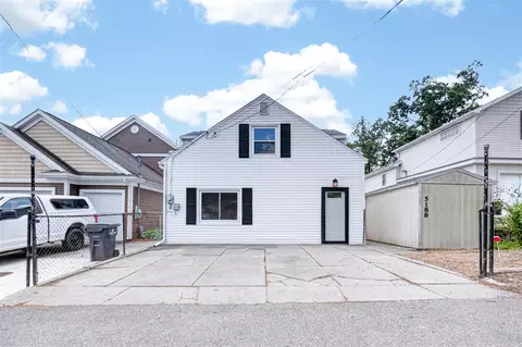 5188 Deep Pt, Portage, MI 49002
