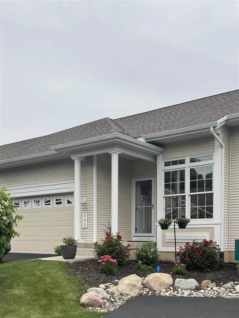 945 Kensington #122, Grand Rapids, MI 49534