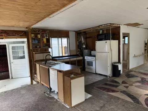 Kitchen - 3105 N Evergreen, White Cloud, MI 49349 photo 1 of 2