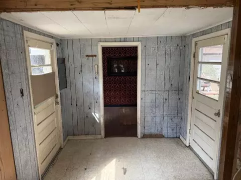 Entry Way - 3105 N Evergreen, White Cloud, MI 49349 photo 1 of 2