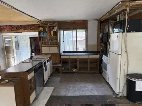 Kitchen - 3105 N Evergreen, White Cloud, MI 49349 photo 2 of 2