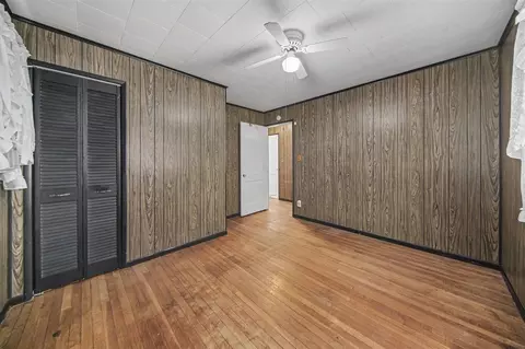 Bedroom - 718 N Elm, Jackson, MI 49202 photo 1 of 5