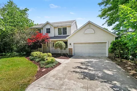1090 Cumberland, Lowell, MI 49331