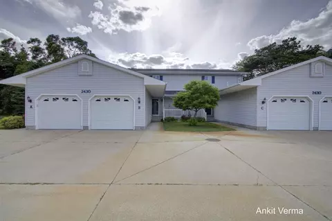2430 Rosewood N #B, Mount Pleasant, MI 48858