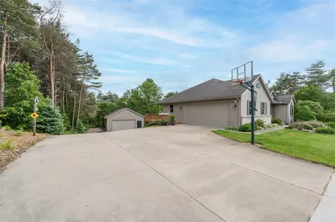 2124 Hilltop Vw, Dorr, MI 49323 photo 35