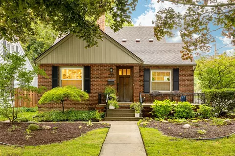 399 Auburn, Plymouth, MI 48170