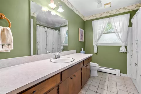Bath - 7732 E S, Scotts, MI 49088 photo 2 of 3
