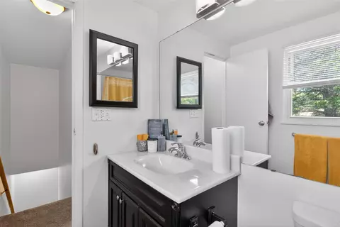 Bath - 3324 Blue, Jackson, MI 49203 photo 3 of 3