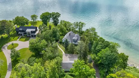 2815 Lake Pnes, Saint Joseph, MI 49085
