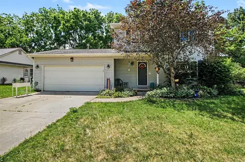 2250 Eads, Howell, MI 48843