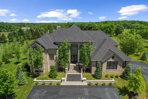 5636 Meadow, Ann Arbor, MI 48105