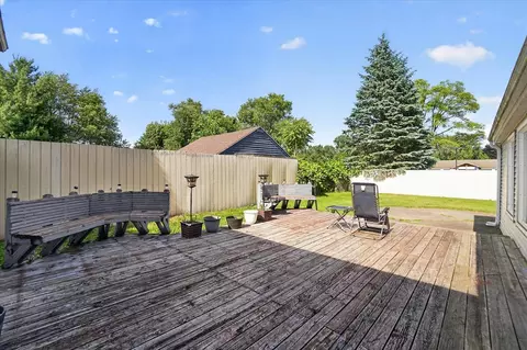 Exterior - 1023 Evanston, Jackson, MI 49202 photo 7 of 10